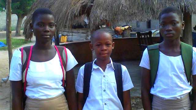 Enfants parrainés - de gauche à droite : Kossiwa, Bénédicte et Akouvi